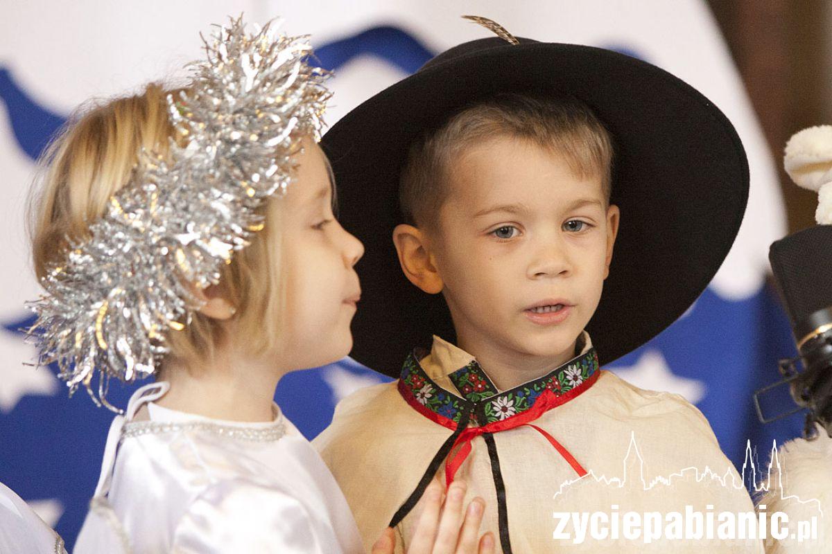 Przedszkolaki śpiewały kolędy