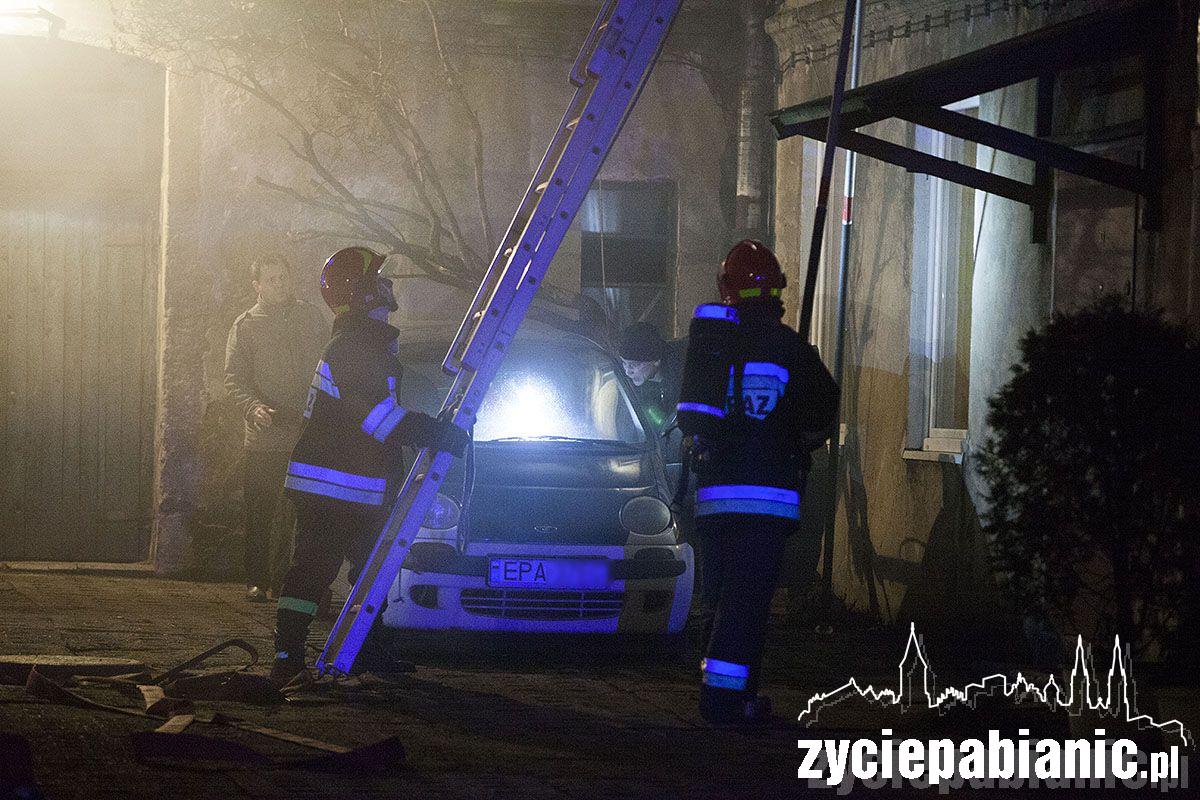 Pożar w kamienicy na ul. św. Rocha