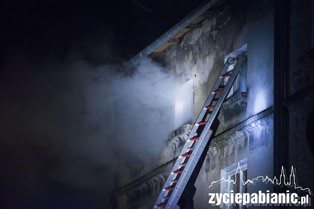 Pożar w kamienicy na ul. św. Rocha