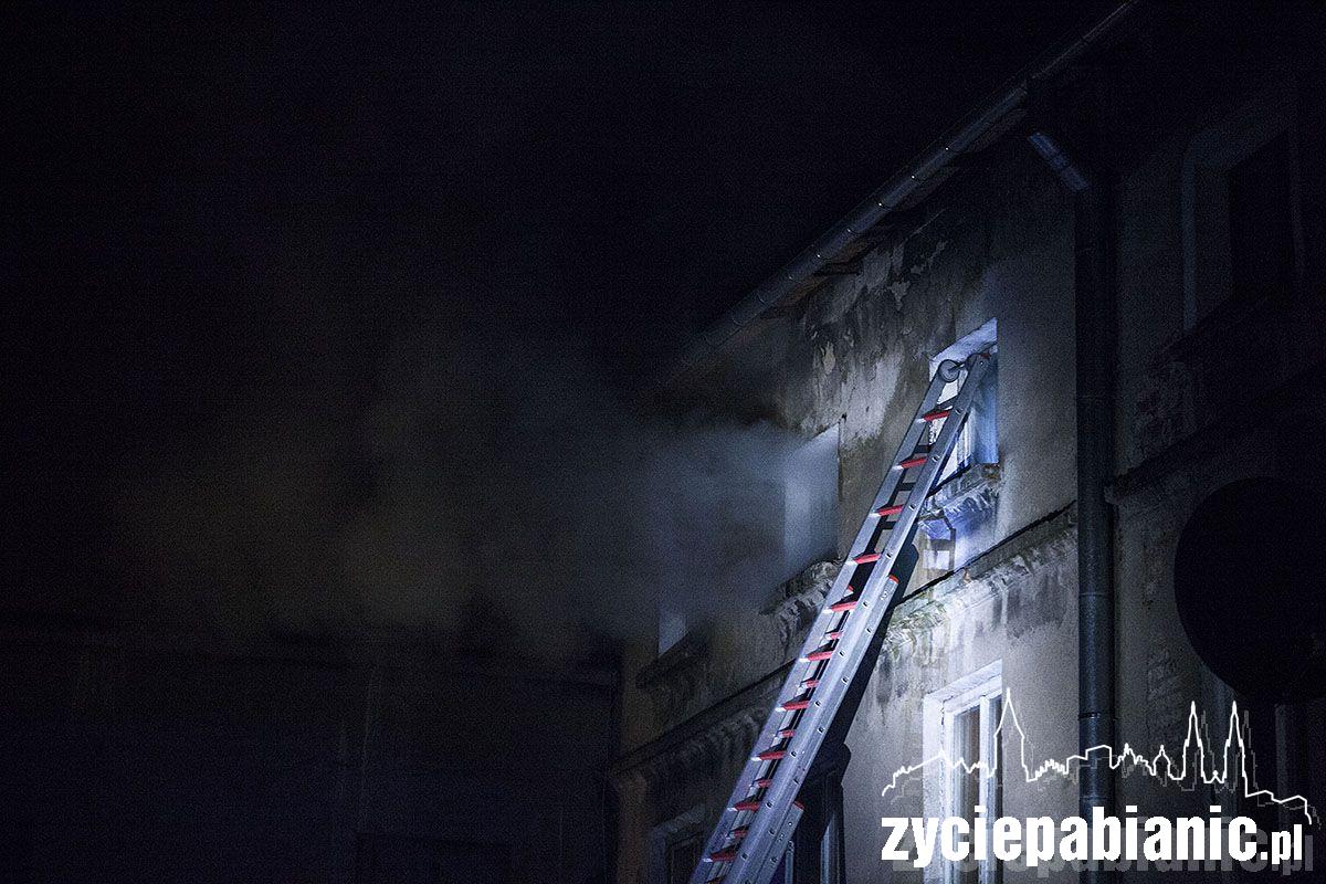 Pożar w kamienicy na ul. św. Rocha