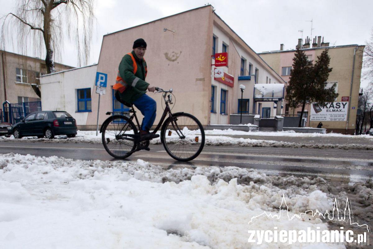 Drogowcy przysnęli. Piesi narzekają