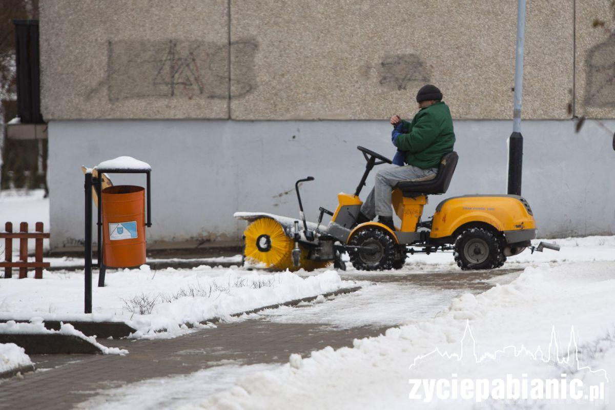 Drogowcy przysnęli. Piesi narzekają