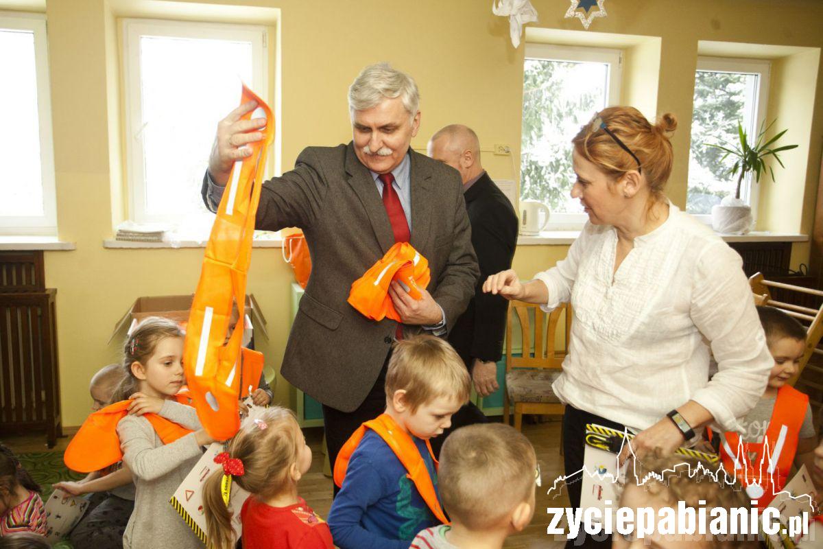 Przedszkolaki bezpieczne na drodze