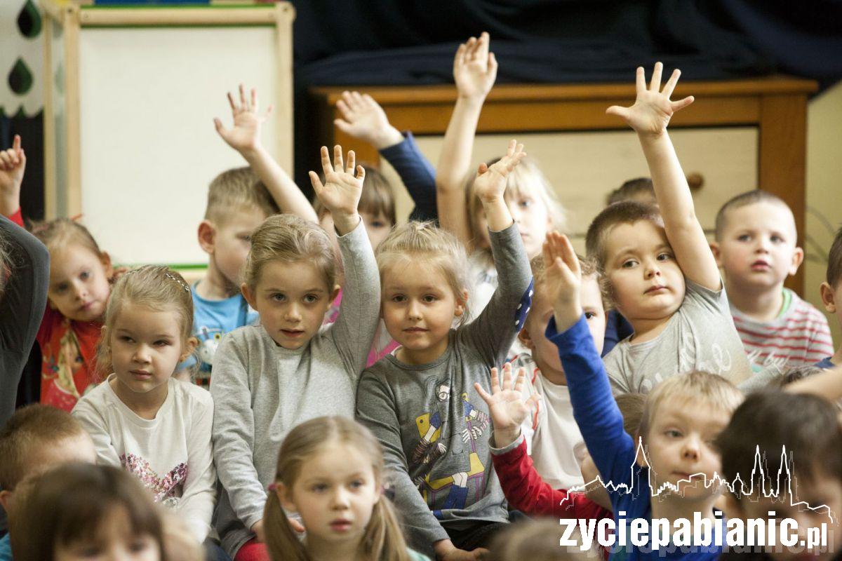 Przedszkolaki bezpieczne na drodze