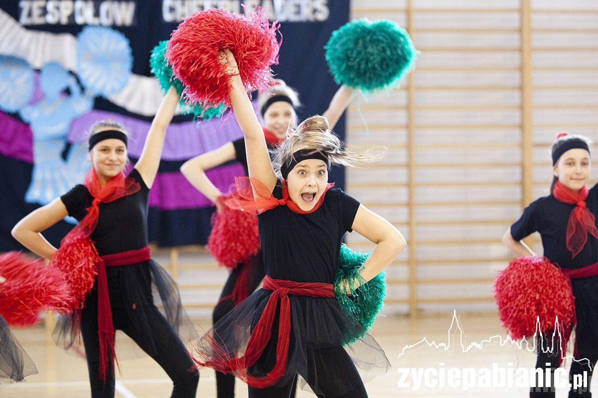 Powiatowe zawody cheerlederek