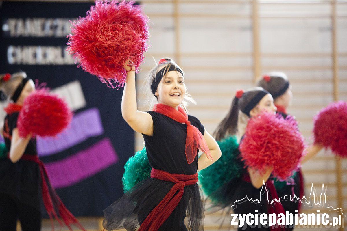 Powiatowe zawody cheerlederek