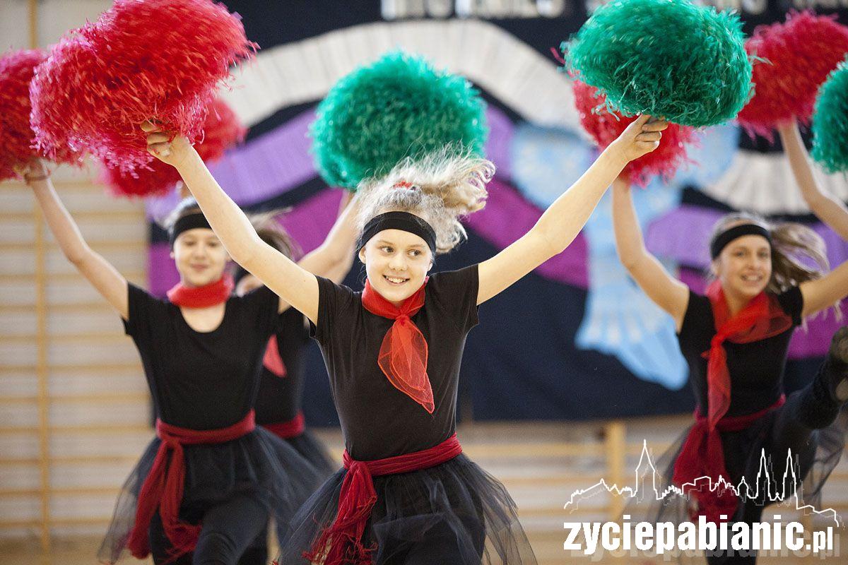 Powiatowe zawody cheerlederek