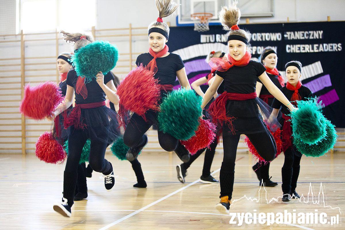 Powiatowe zawody cheerlederek