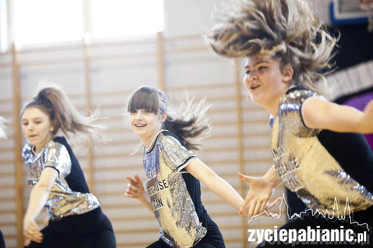 Powiatowe zawody cheerlederek