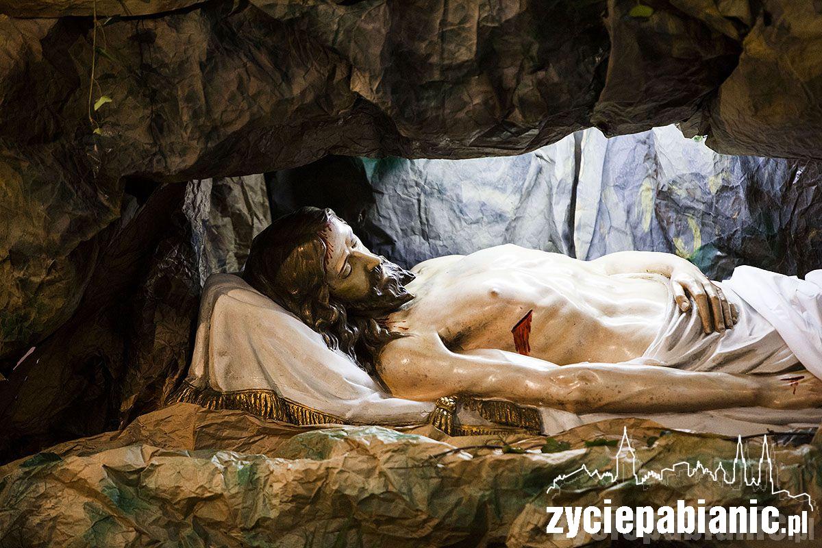 Pabianiczanie ruszyli z koszyczkami do kościołów