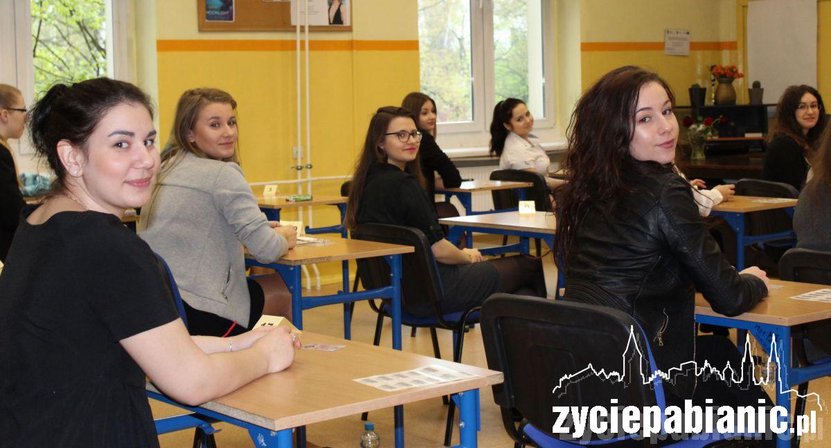 470 maturzystów pisze dziś język polski