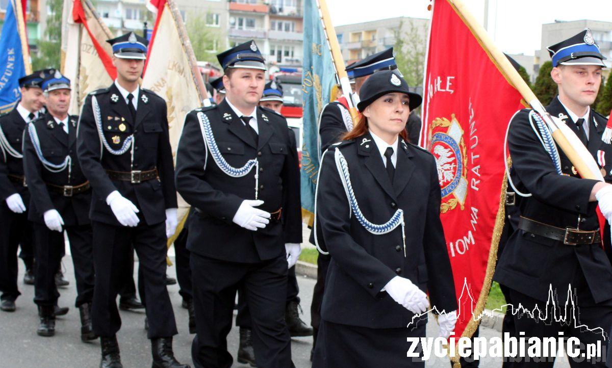 Prawie 200 strażaków na ulicach Bugaju
