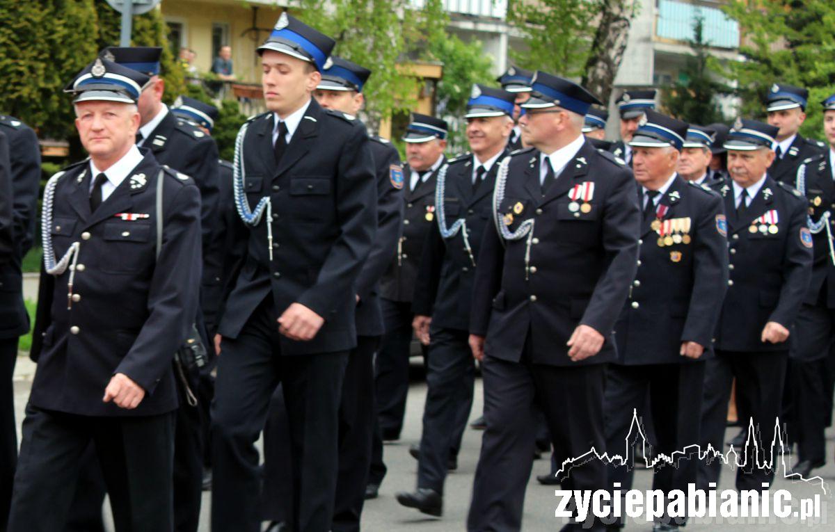 Prawie 200 strażaków na ulicach Bugaju