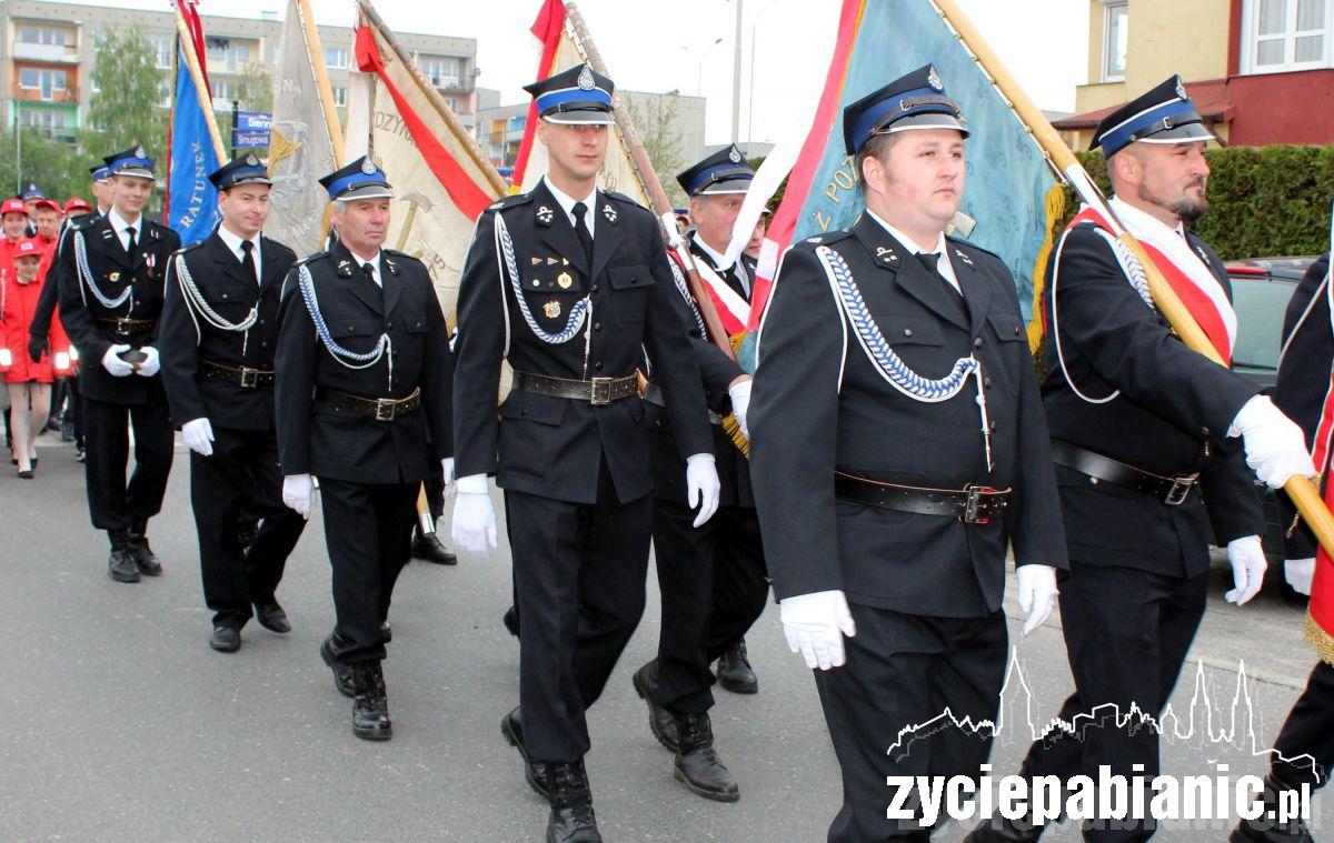 Prawie 200 strażaków na ulicach Bugaju