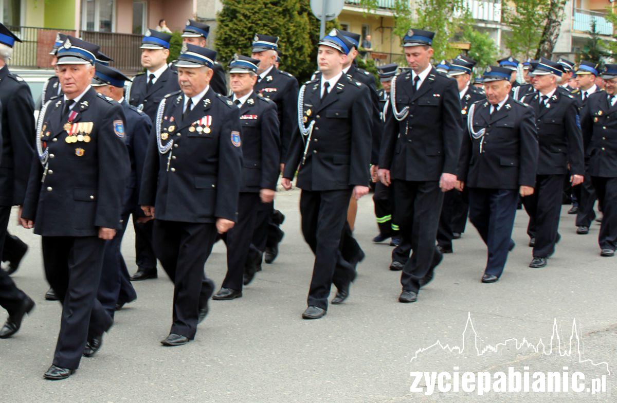 Prawie 200 strażaków na ulicach Bugaju