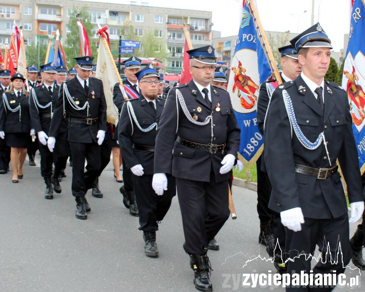 Prawie 200 strażaków na ulicach Bugaju