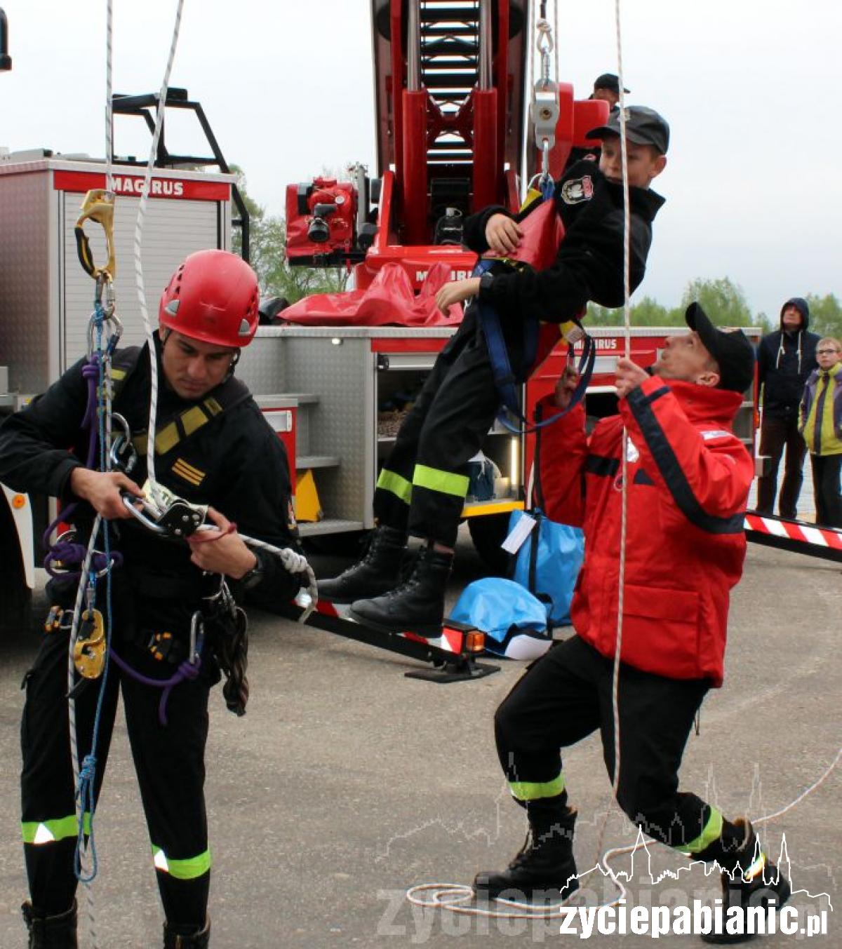Nagrody, awanse, medale, czyli święto strażaków