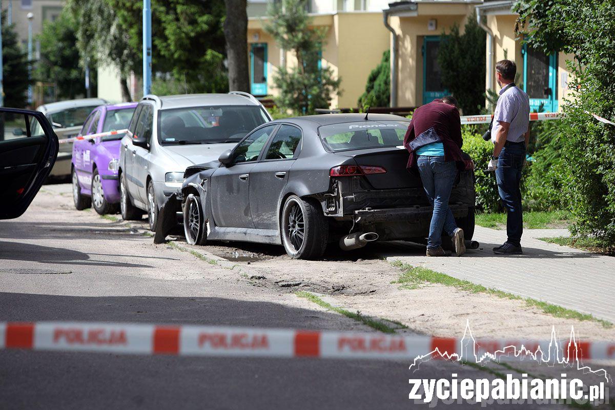 Oddali 6 strzałów w samochód