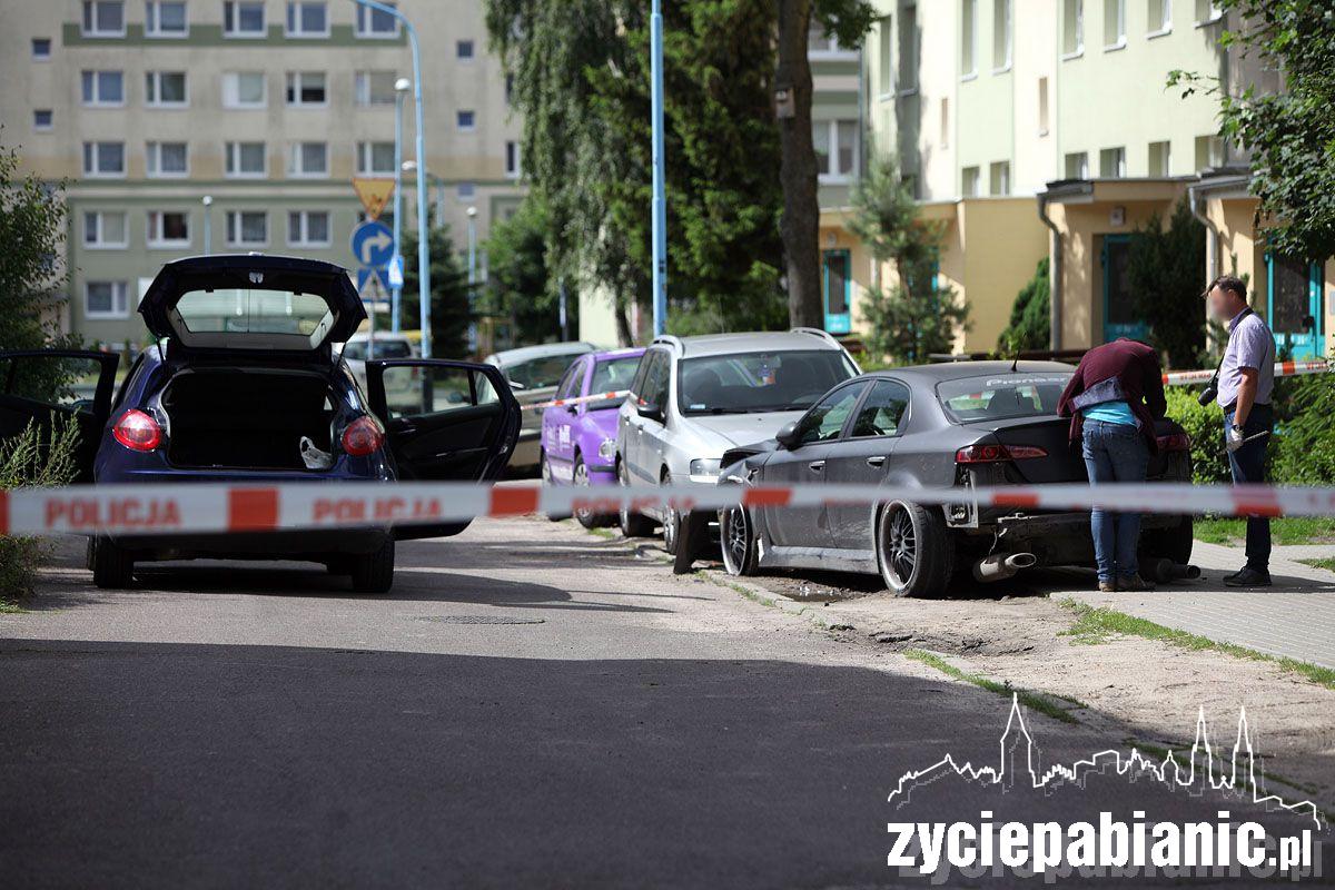 Oddali 6 strzałów w samochód