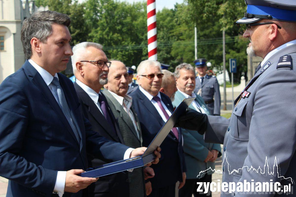 Mianowani, uhonorowani, odznaczeni