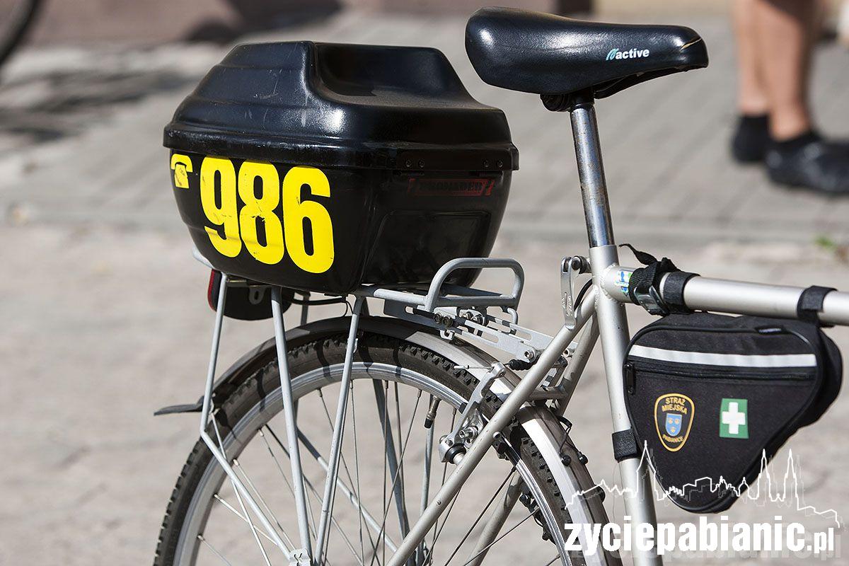 Strażnicy kręcą kilometry dla harcerzy