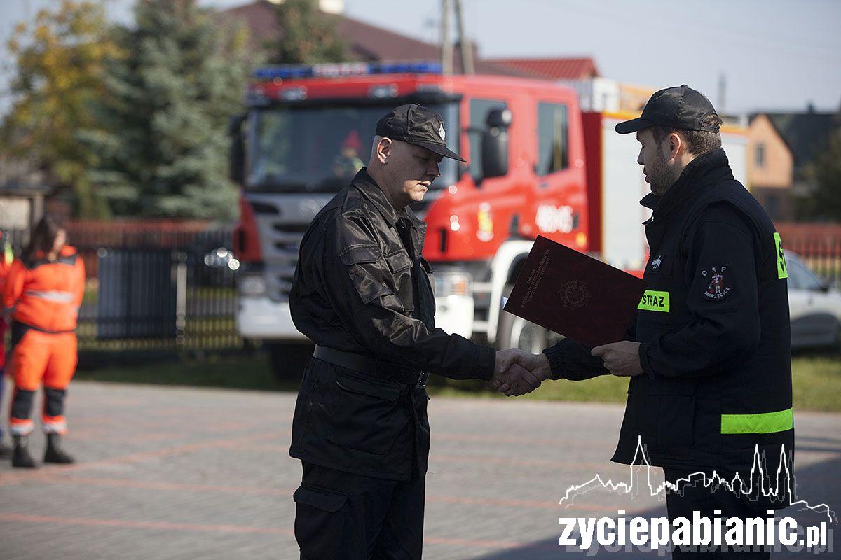 Manewry OSP w Róży i wręczenie podziękowań