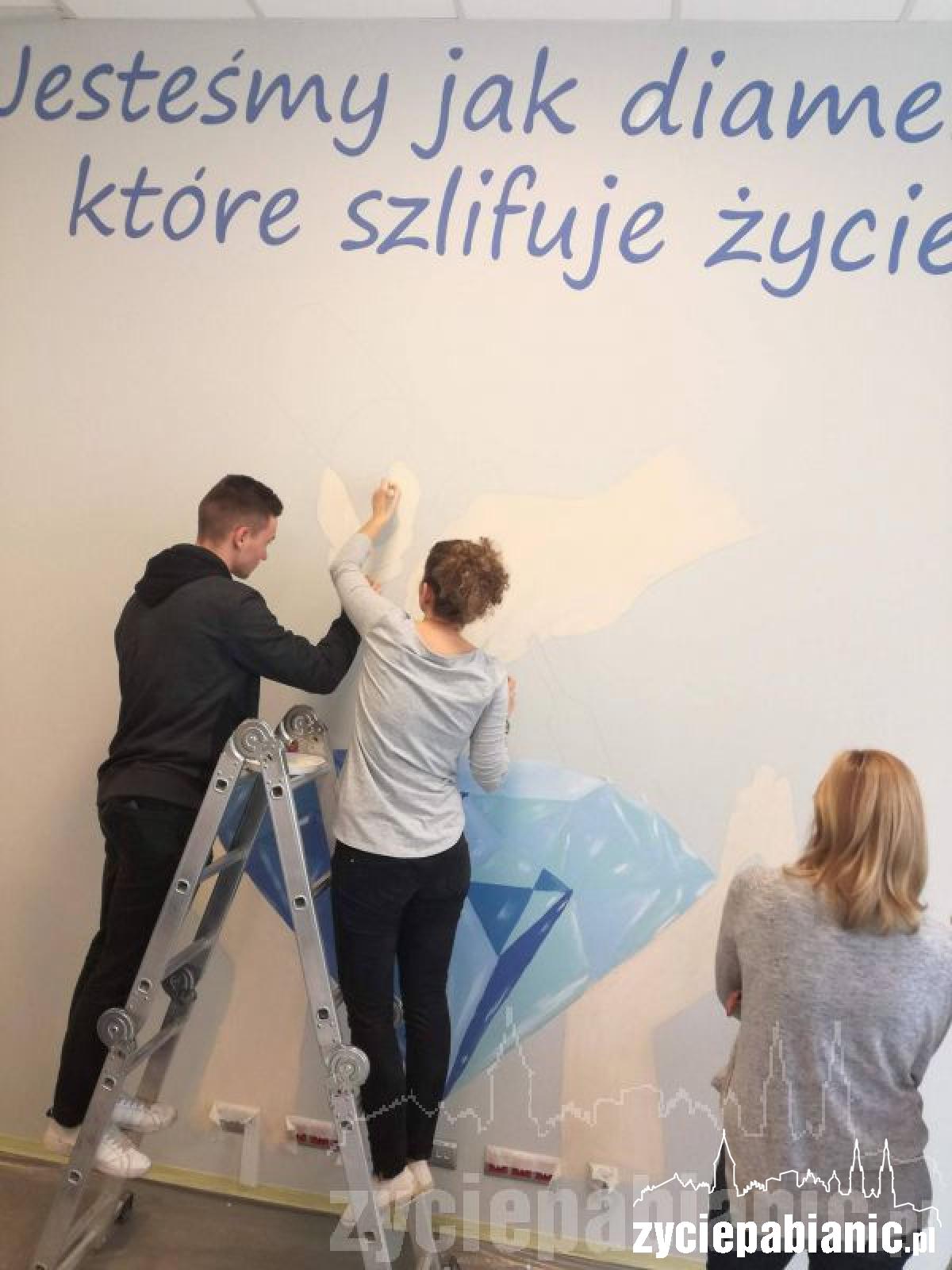 Tworzą mural