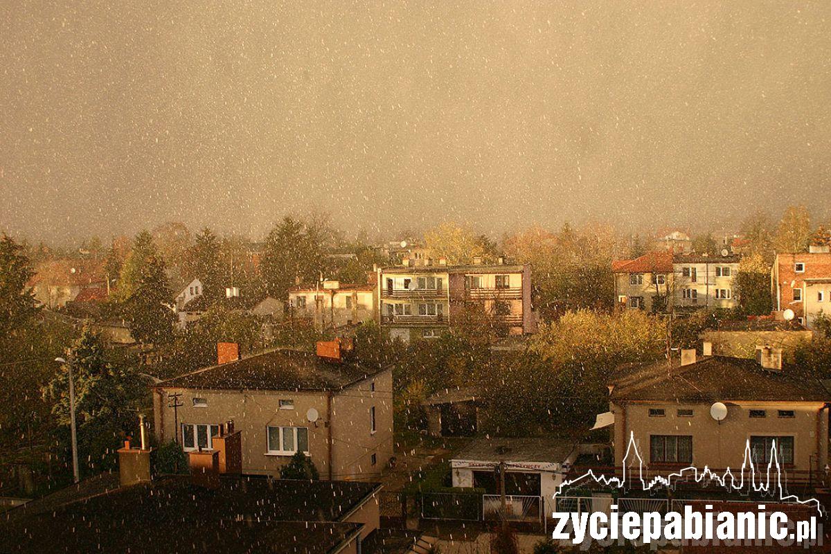 Sypnął śnieg