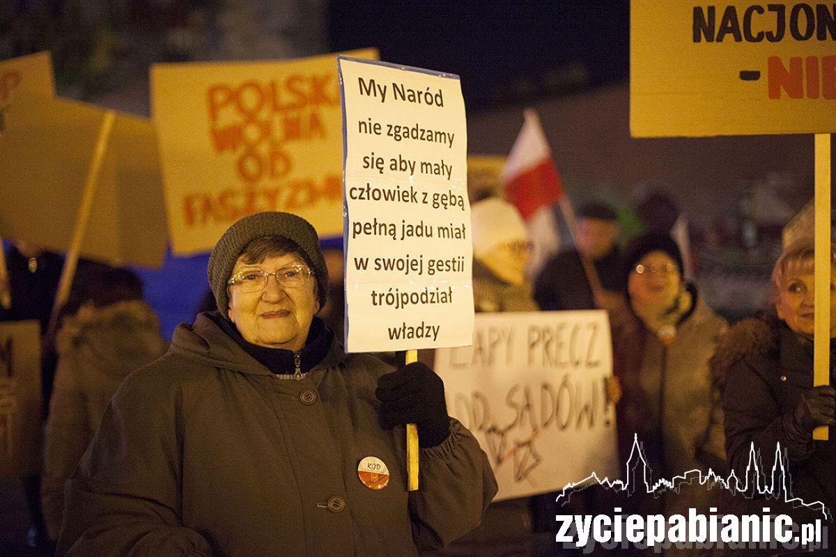 Manifestacja KOD