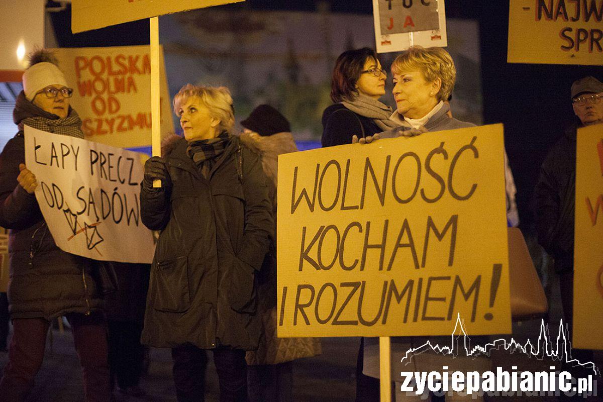 Manifestacja KOD