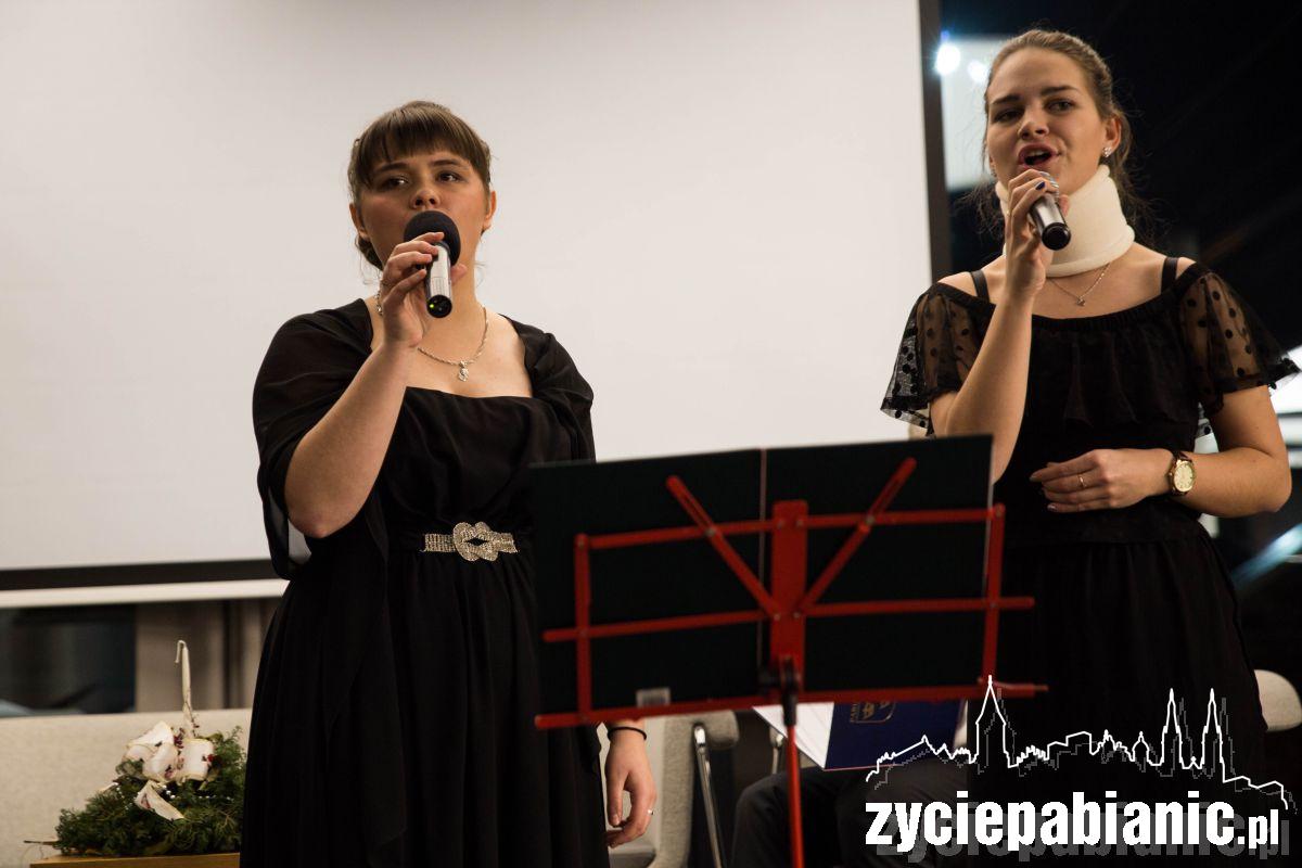 Śpiewali dla dzieci z Aleppo