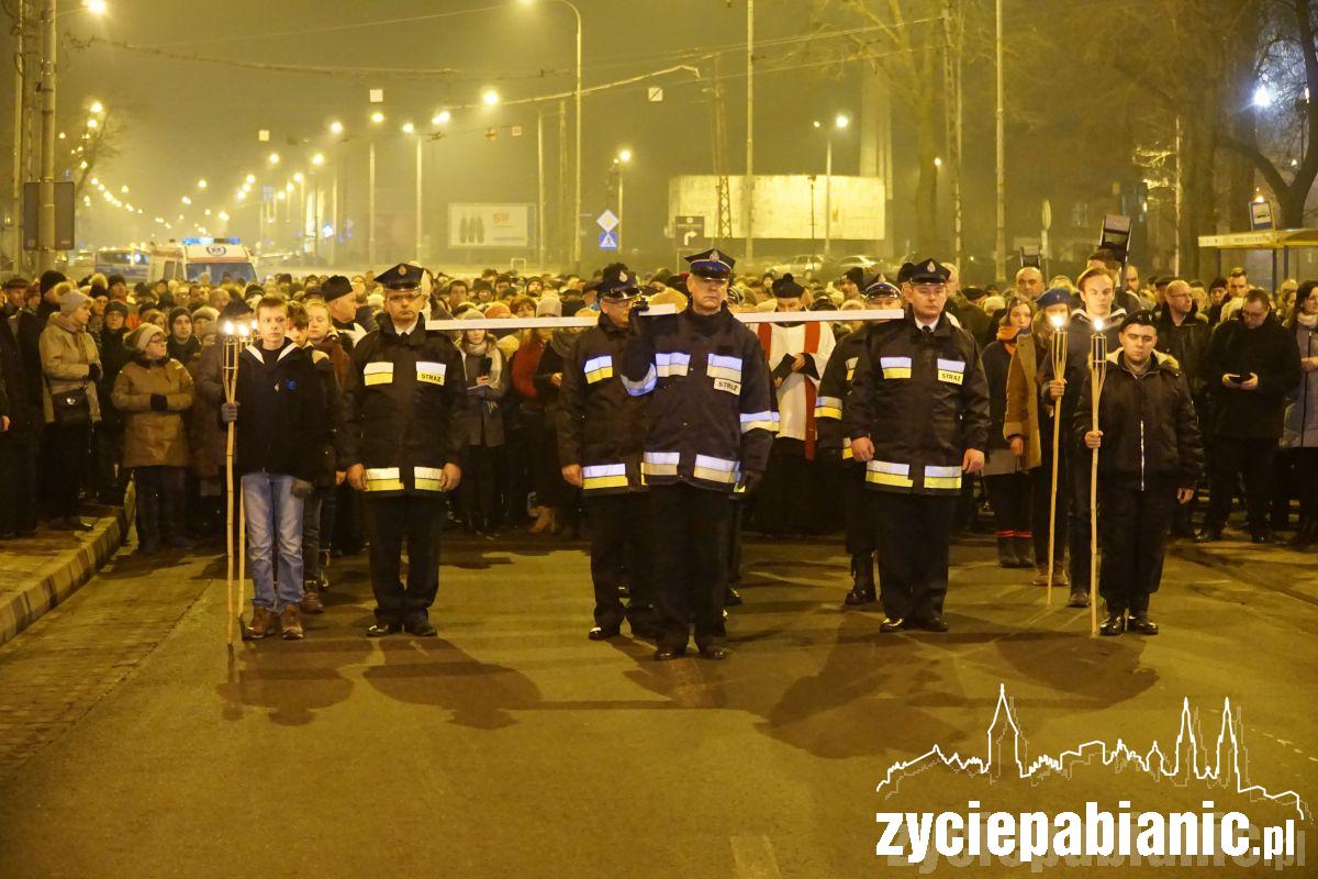 Tak przeszła miejska droga krzyżowa