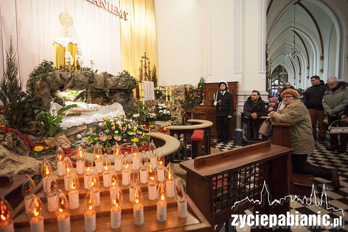 Pabianiczanie ruszyli z koszyczkami do kościołów