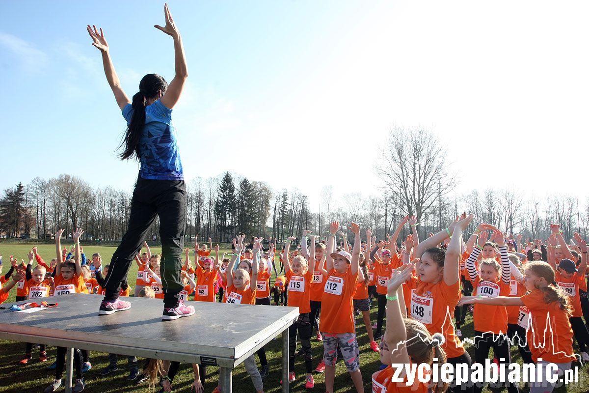 Wystartowało 400 młodych biegaczy