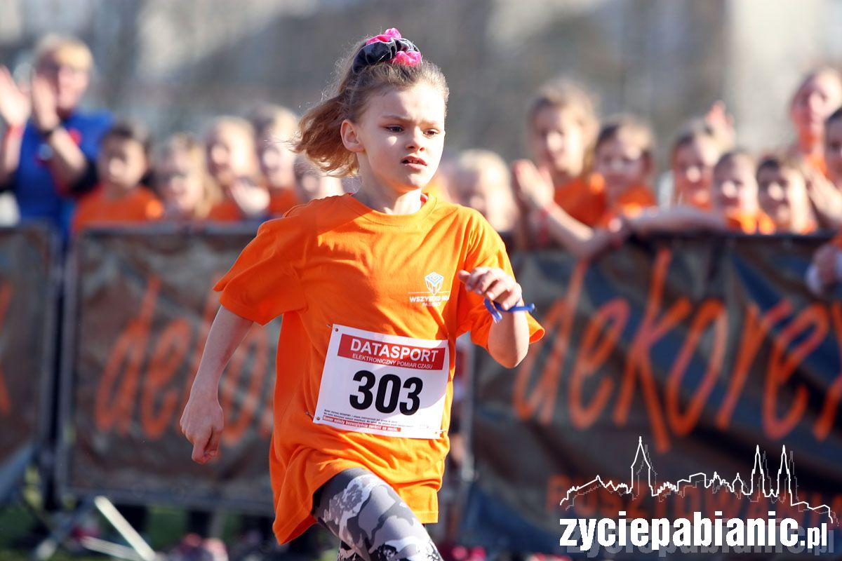 Wystartowało 400 młodych biegaczy