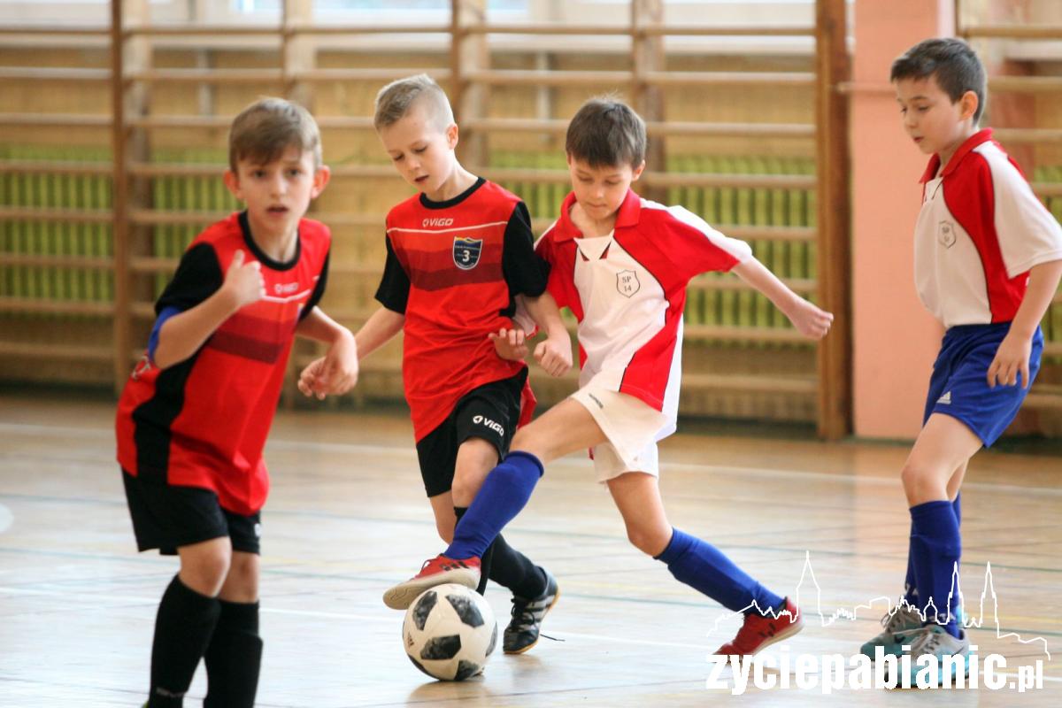 Piłkarskie mistrzostwa wygrali gospodarze imprezy