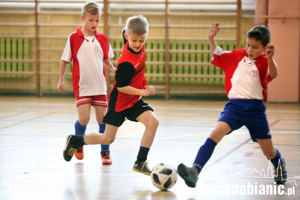 Piłkarskie mistrzostwa wygrali gospodarze imprezy