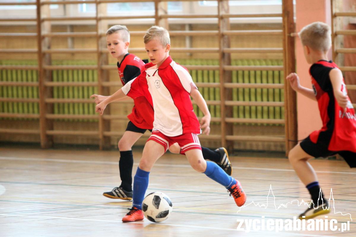 Piłkarskie mistrzostwa wygrali gospodarze imprezy