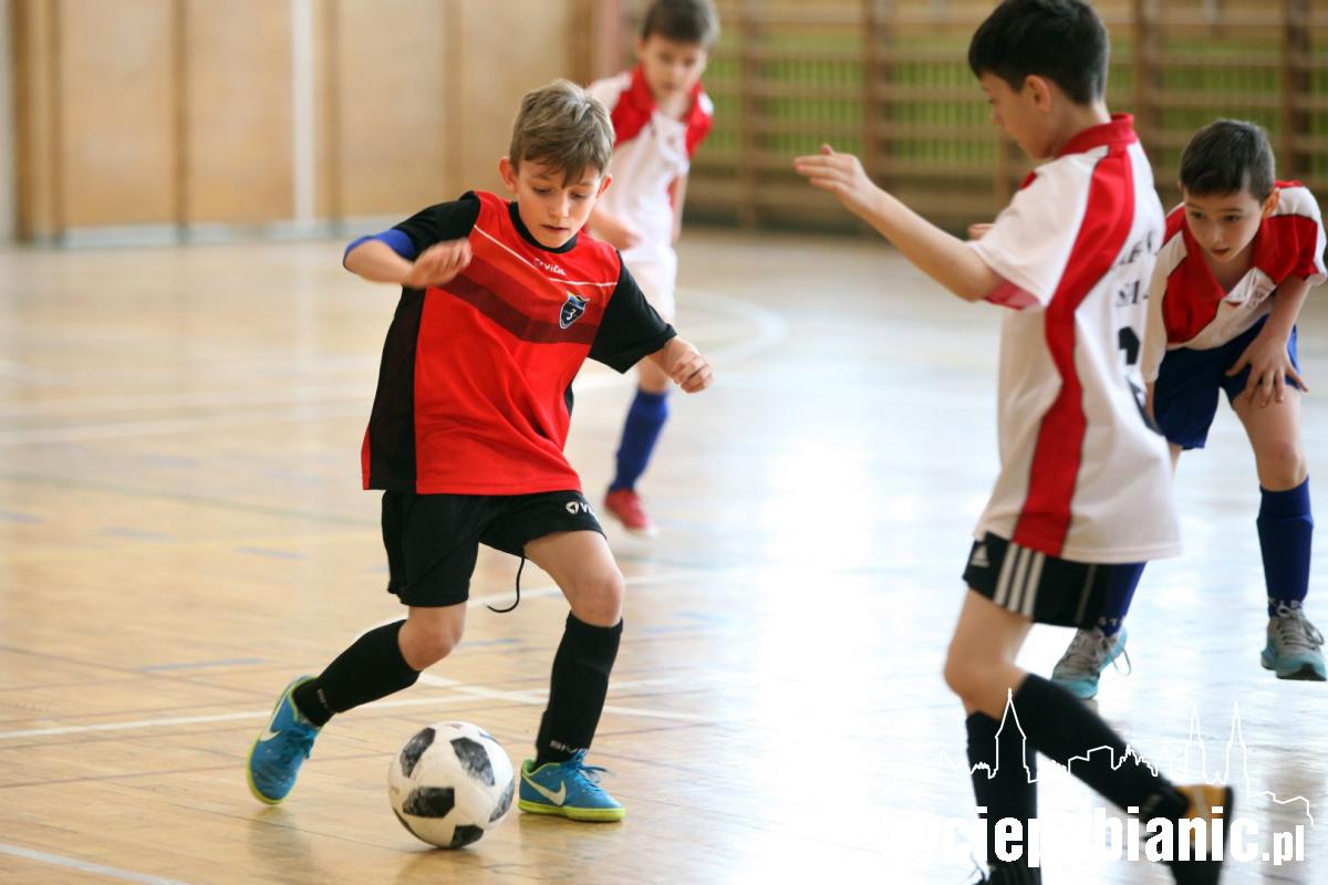 Piłkarskie mistrzostwa wygrali gospodarze imprezy