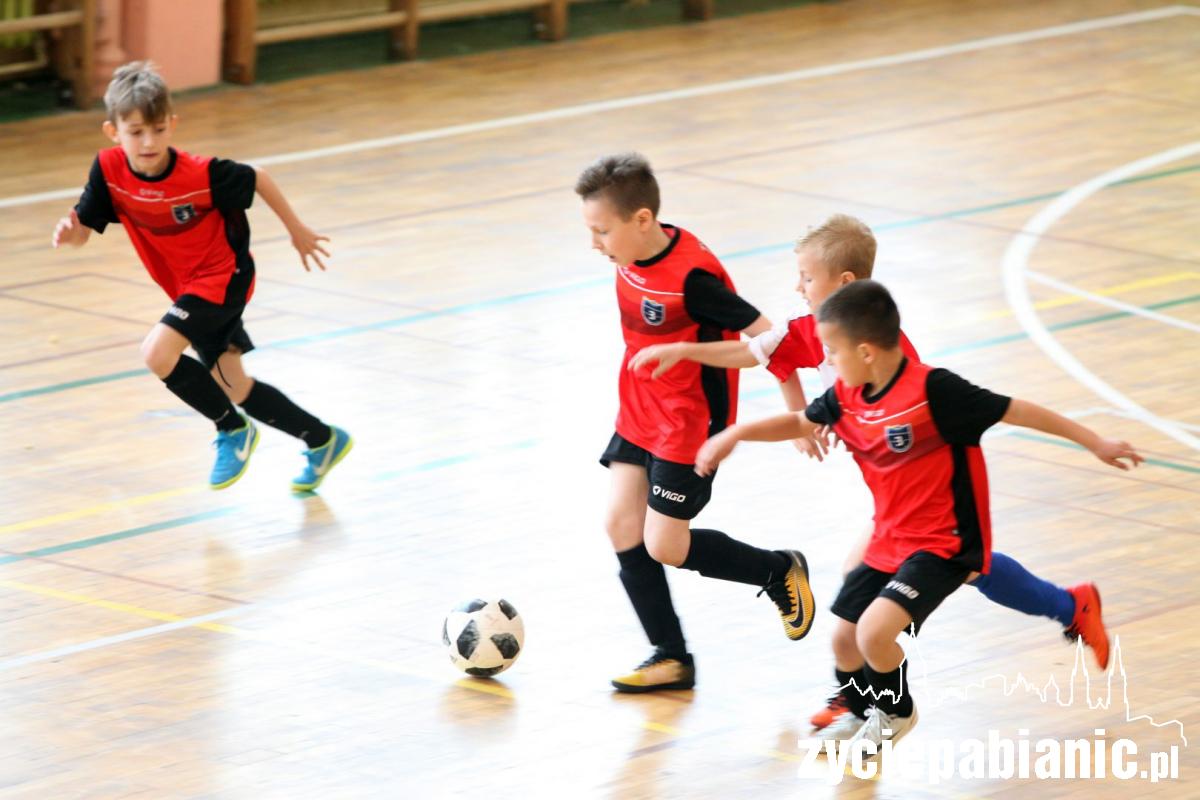 Piłkarskie mistrzostwa wygrali gospodarze imprezy