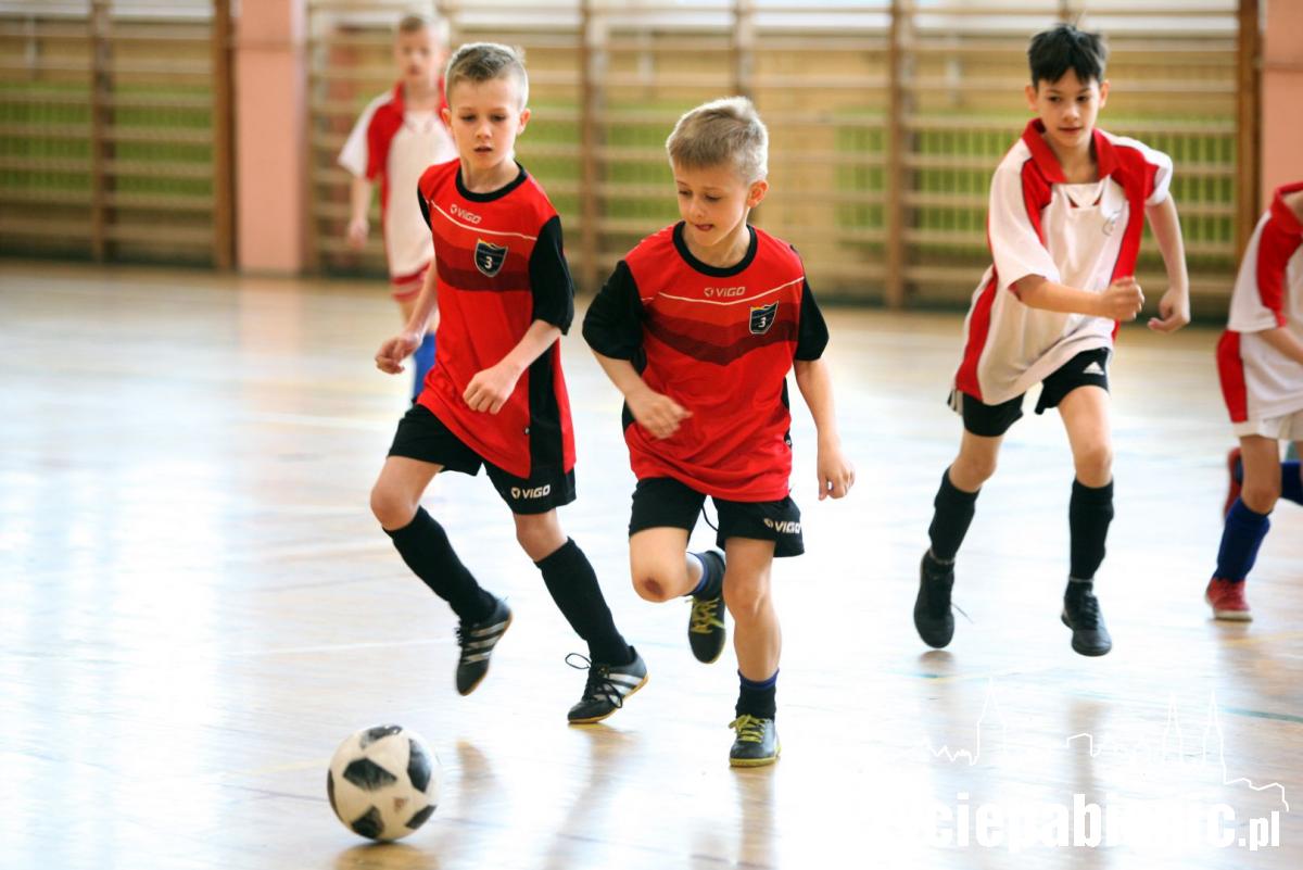 Piłkarskie mistrzostwa wygrali gospodarze imprezy