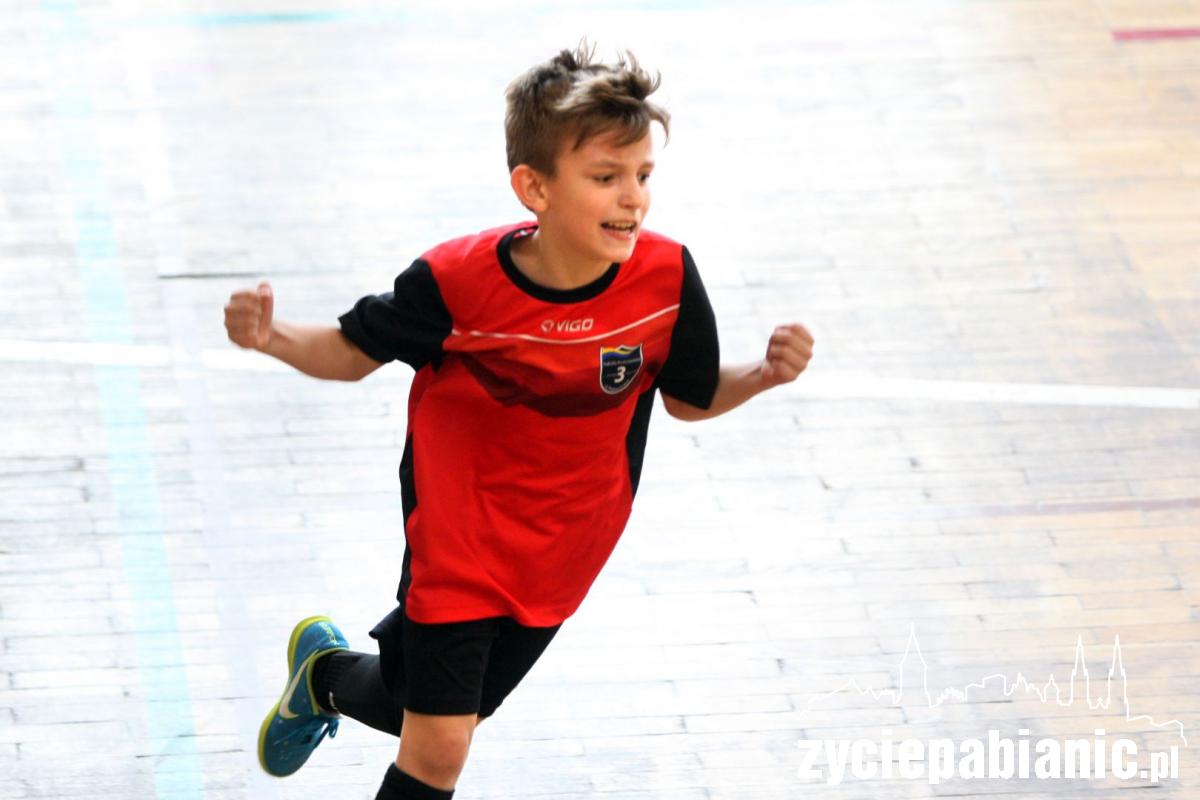 Piłkarskie mistrzostwa wygrali gospodarze imprezy