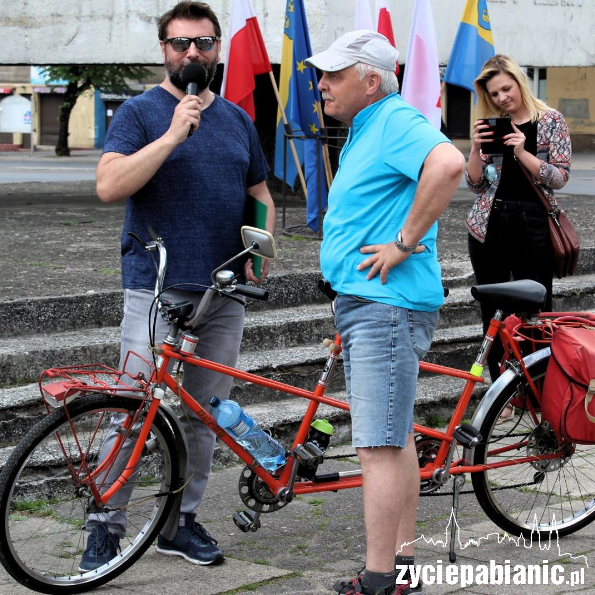 Pojechało 250 rowerzystów