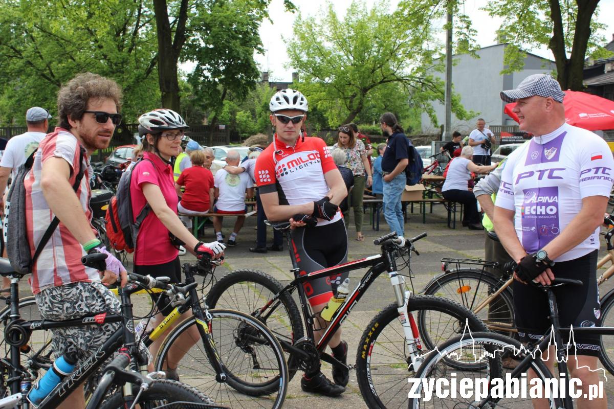 Pojechało 250 rowerzystów