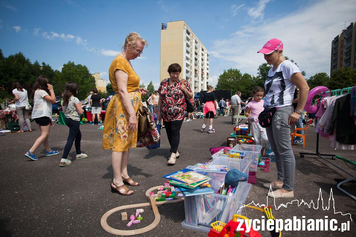 Wielka wyprzedaż garażowa