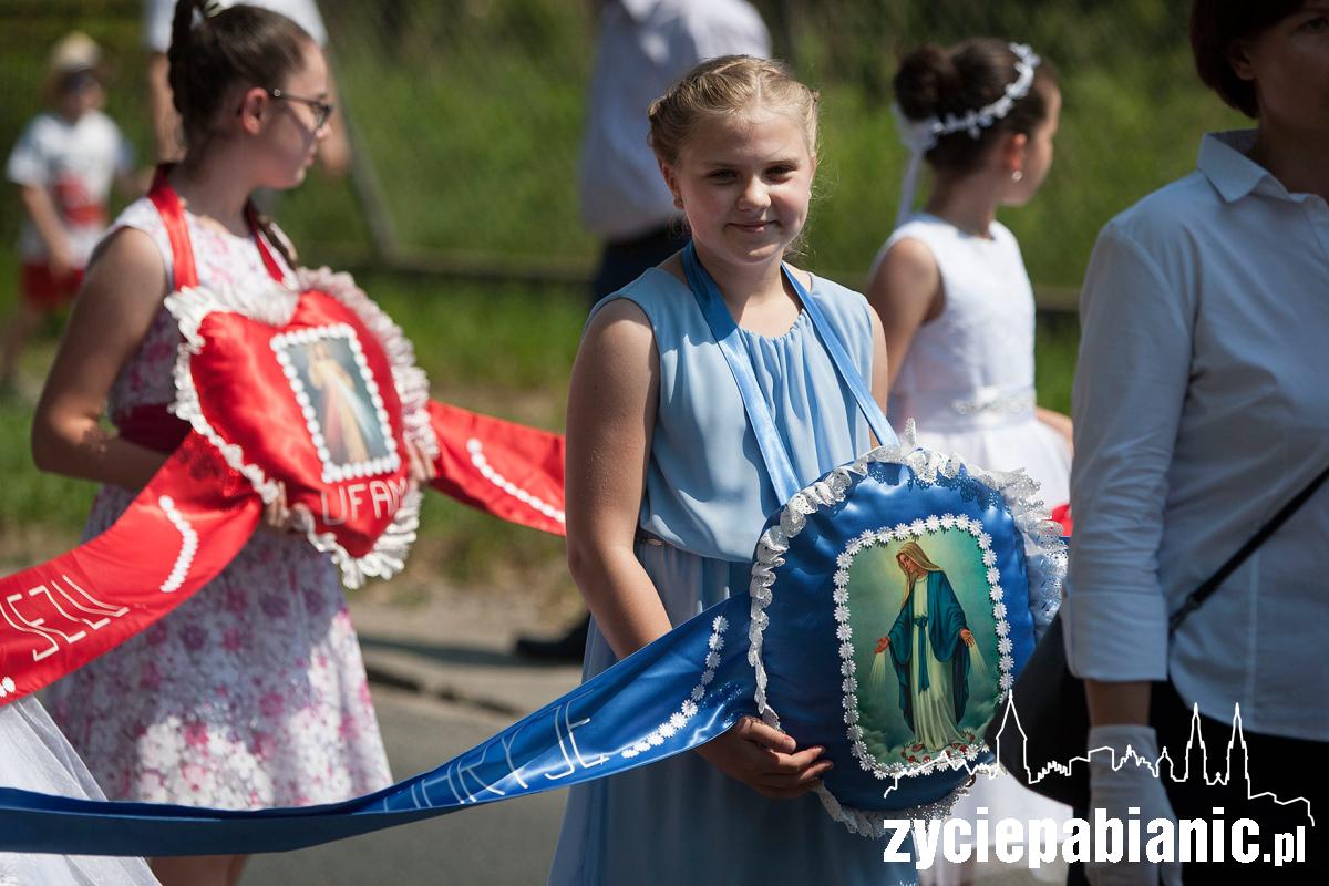 Procesja parafii Miłosierdzia Bożego przeszła ulicami Pabianic