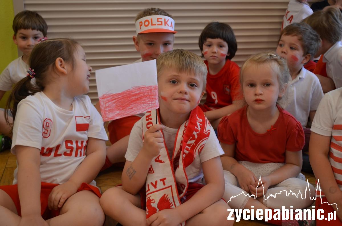 Pokaz Mody Patriotycznej w Przedszkolu Miejskim nr 13