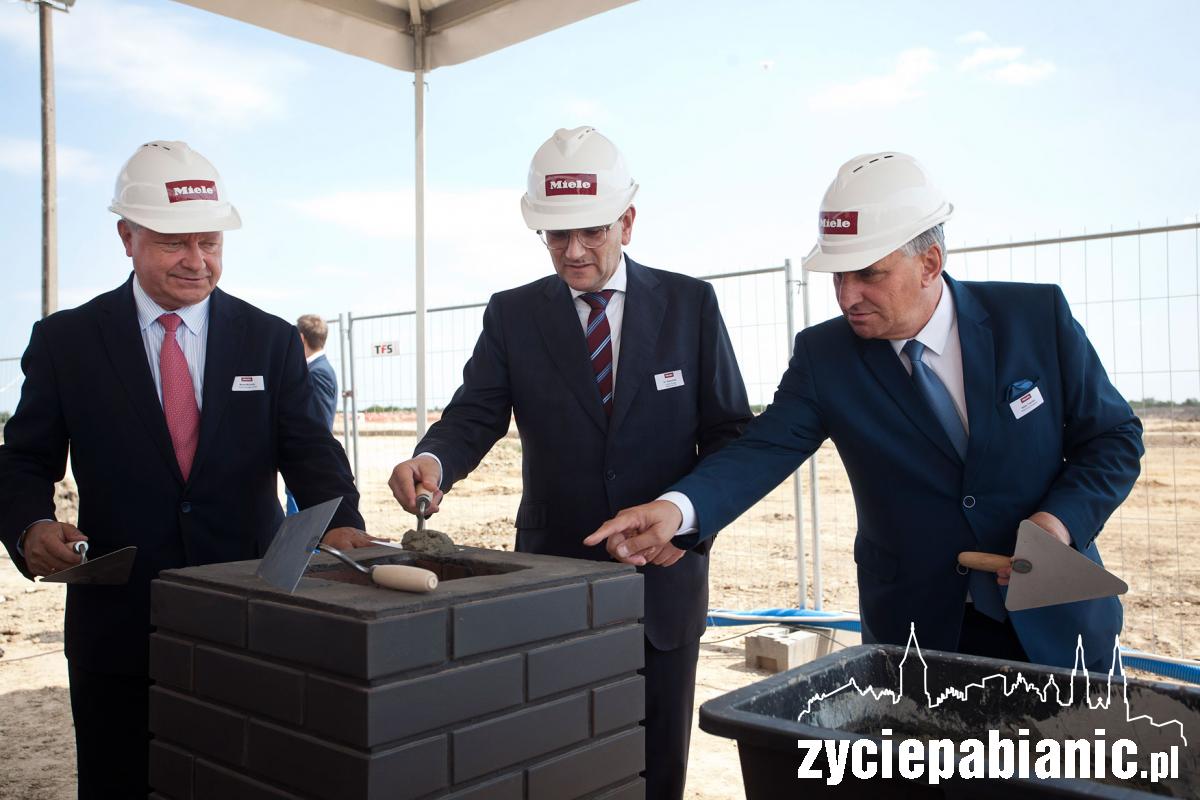 Wmurowanie kamienia węgielnego pod fabrykę Miele w Ksawerowie