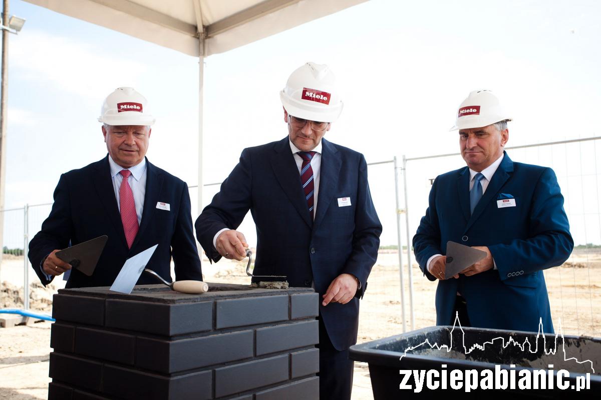 Wmurowanie kamienia węgielnego pod fabrykę Miele w Ksawerowie