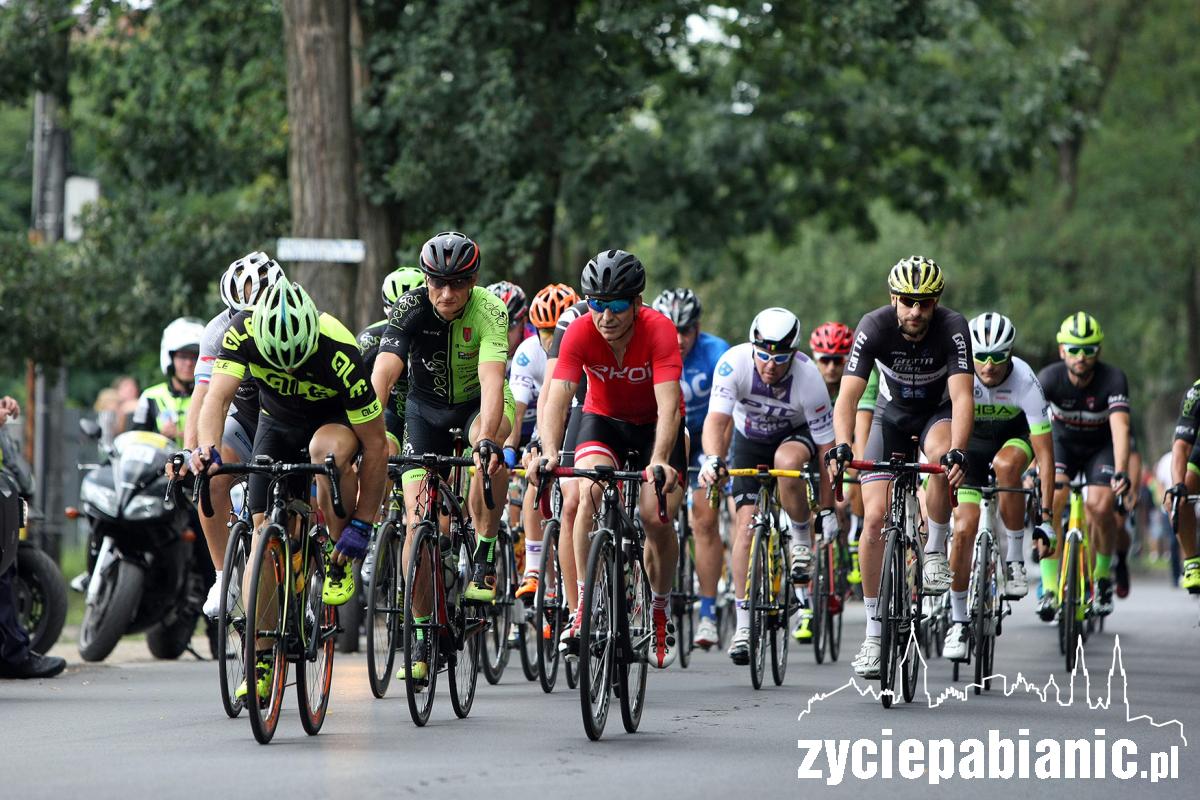 Wyścig kolarski - Pierwszy Klasyk Pabianicki 2018